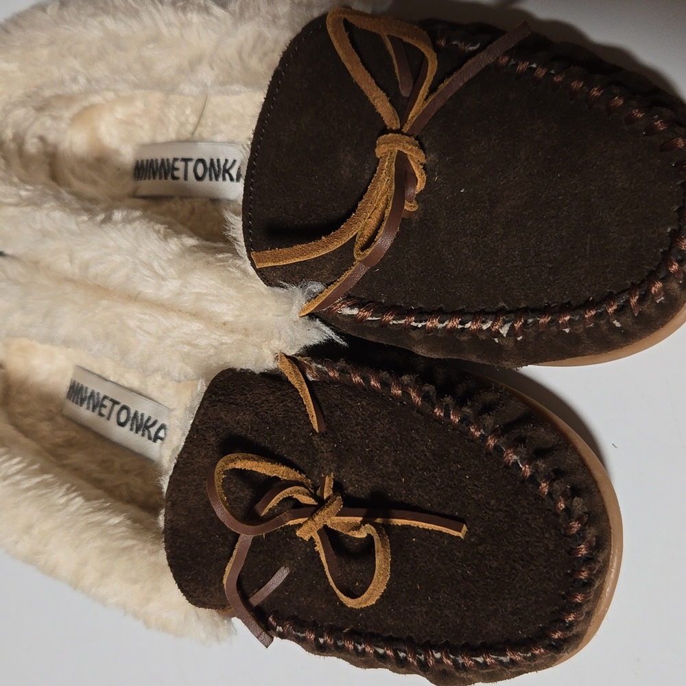 Minnetonka | slippers